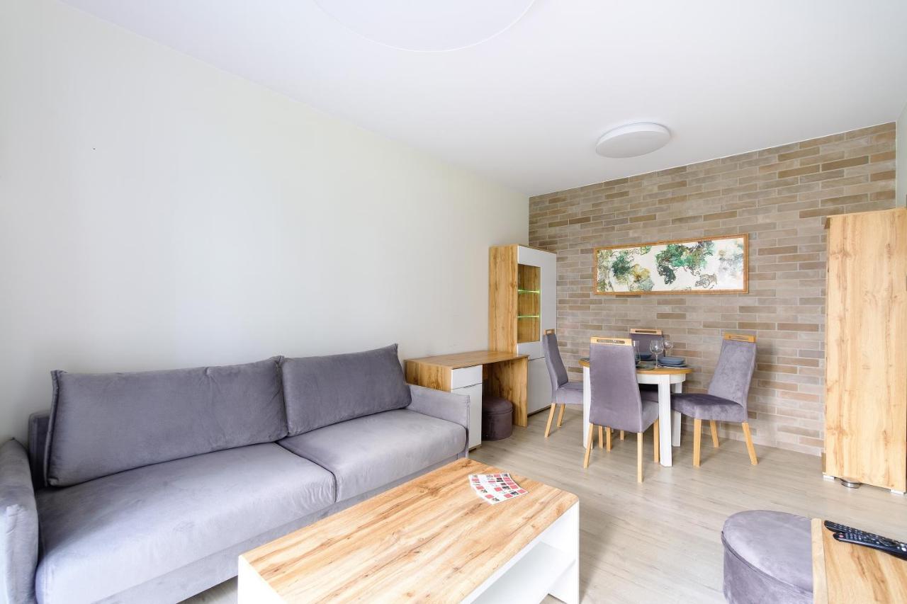 Hello Apartments Zajezdnia Wrzeszcz With Private Parking Гданьск Экстерьер фото