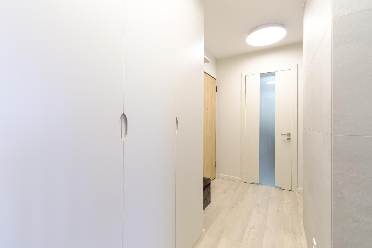 Hello Apartments Zajezdnia Wrzeszcz With Private Parking Гданьск Экстерьер фото